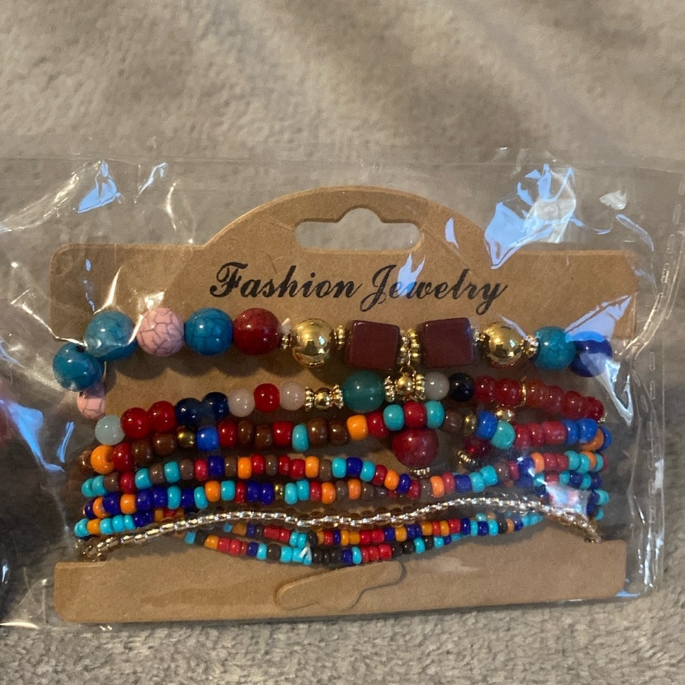 💙❤️Stackable Boho Bracelet Set💙❤️ - Picture 2 of 2